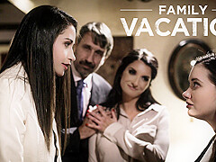 Gia Paige and Avi Love are having a weird family vacation - mojva.com